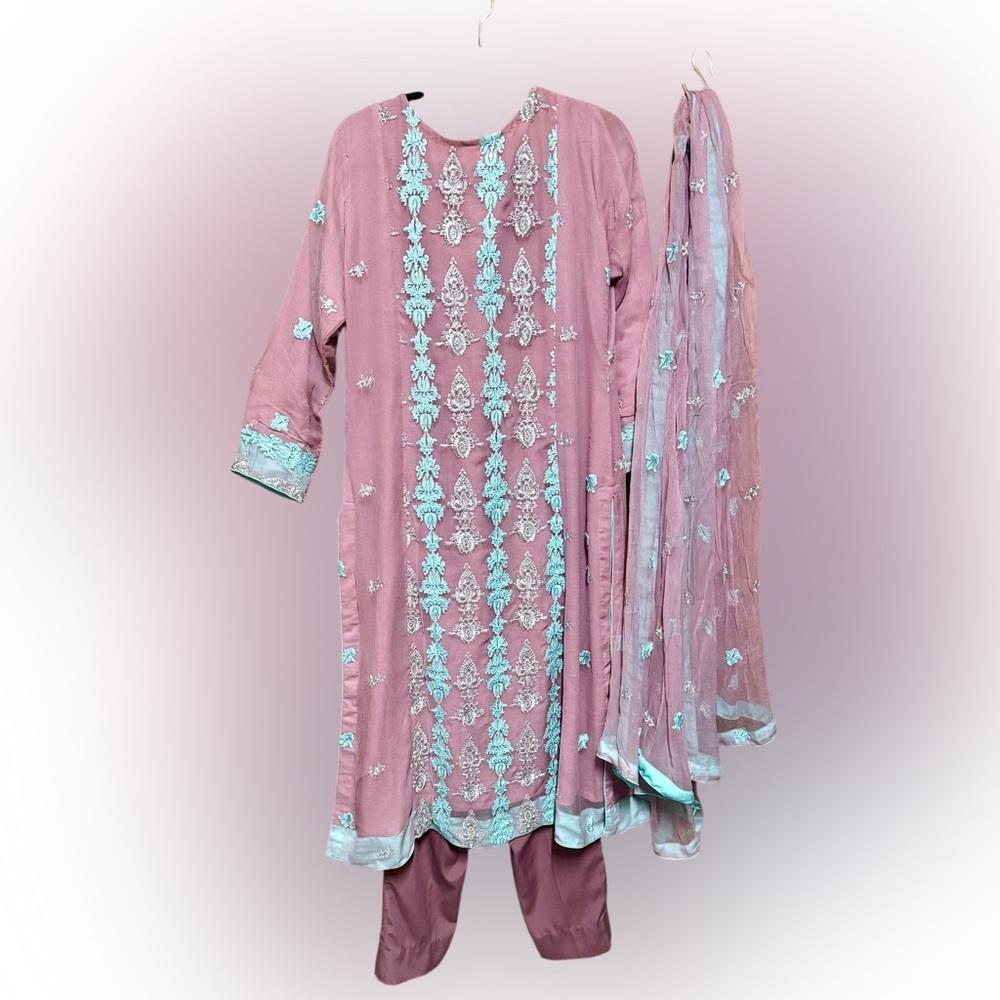 EUC Elegant Embroidered Kurta 3 pcs Dress in Pink and Blue with Pants & Dupatta - Picture 3 of 8